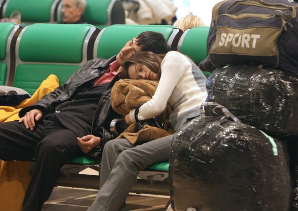 Over 1,000 stranded by snow at NW China airport - Sputnik International