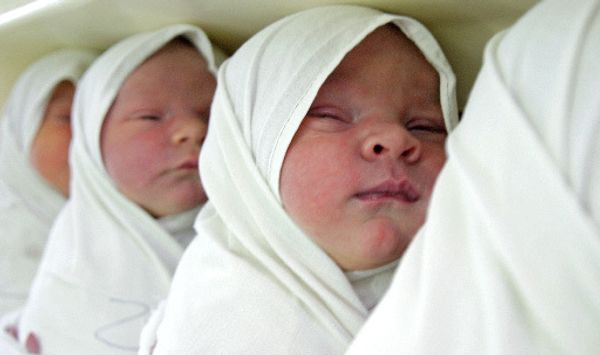 Thai Sextuplets Named After Car Brands - Sputnik International