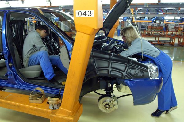 Russian government seeks foreign investment for auto industry - Sputnik International