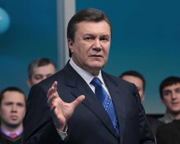 With almost a third of ballots counted, opposition leader Viktor Yanukovych is leading in Ukraine's presidential elections. With almost a third of ballots counted, opposition leader Viktor Yanukovych is leading in Ukraine's presidential elections. - Sputnik International