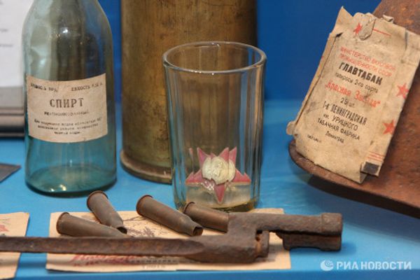 Glasses, bottles and other exhibits of the Vodka Museum Glasses, bottles and other exhibits of the Vodka Museum - Sputnik International