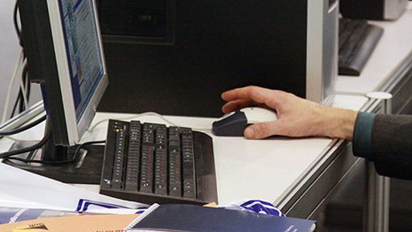Russian bloggers criticize banks and airports - Sputnik International