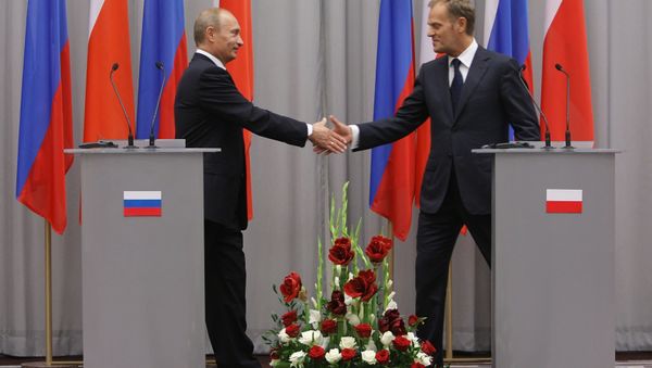 Vladimir Putin and Donald Tusk during Putin's visit to Poland in 2009 - Sputnik International