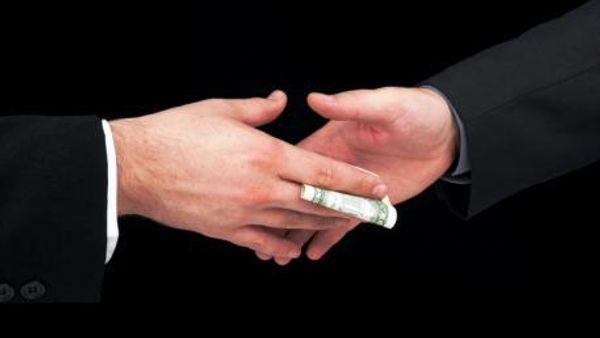 bribes - Sputnik International