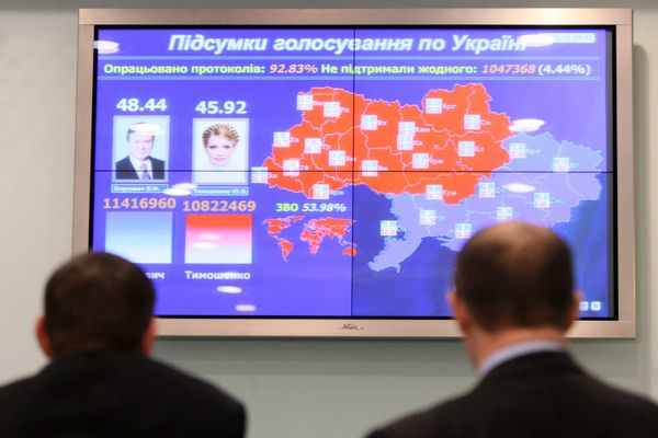 Yanukovych 3.48% ahead of Tymoshenko Yanukovych 3.48% ahead of Tymoshenko - Sputnik International