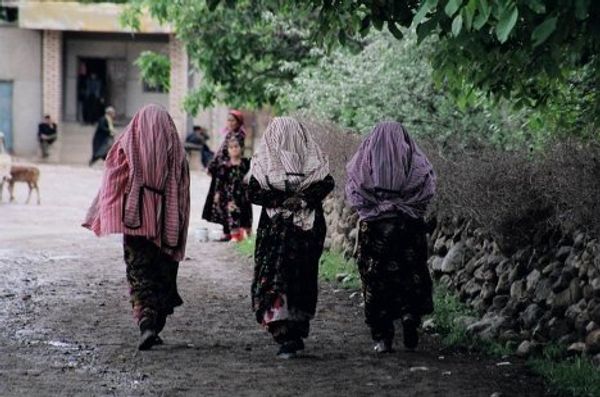 Photos that insult ‘the whole Uzbek nation’ - Sputnik International
