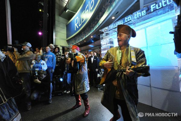 Lots of guests and dancing: Russia House opens in Vancouver Lots of guests and dancing: Russia House opens in Vancouver - Sputnik International