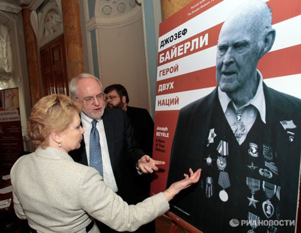 Joseph Beyrle: the only U.S. soldier to fight for the Red Army - Sputnik International