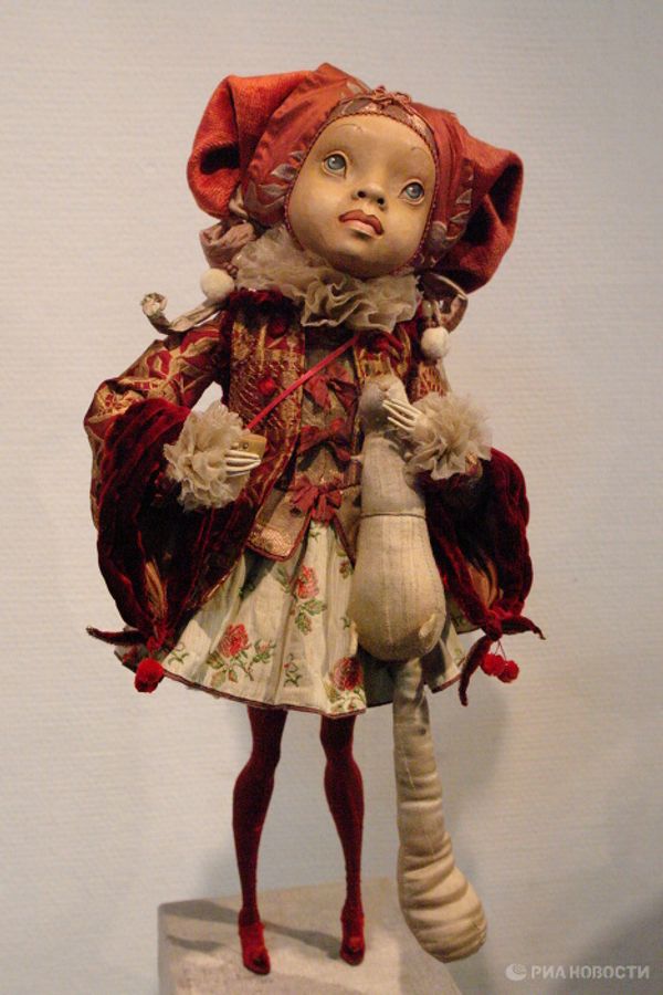 Unique dolls displayed at “Travels through Time” exhibition Unique dolls displayed at “Travels through Time” exhibition - Sputnik International