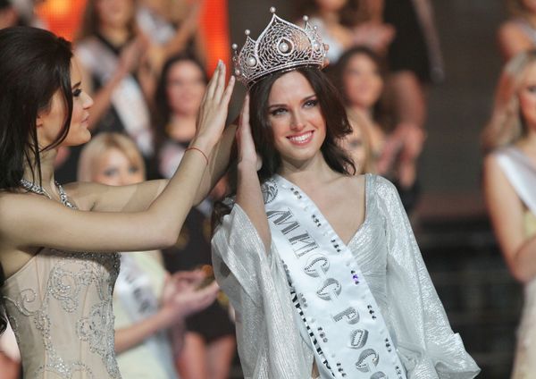 Russia's most beautiful girl and her rivals - Sputnik International