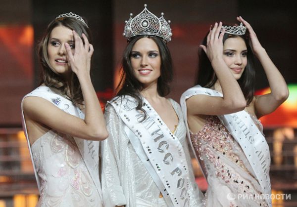 Russia's most beautiful girl and her rivals - Sputnik International