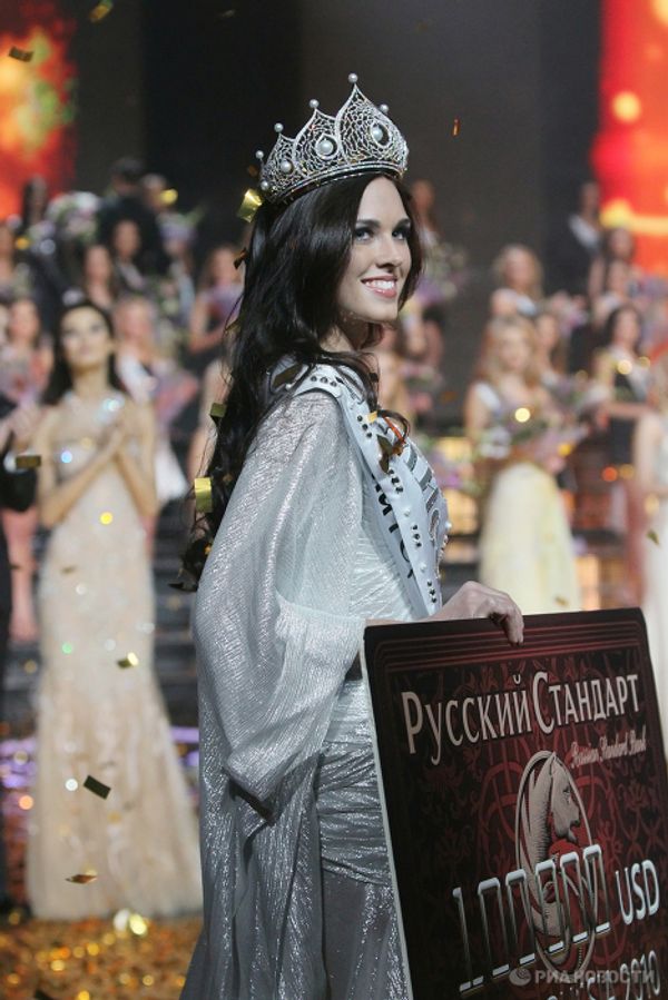 Russia's most beautiful girl and her rivals - Sputnik International