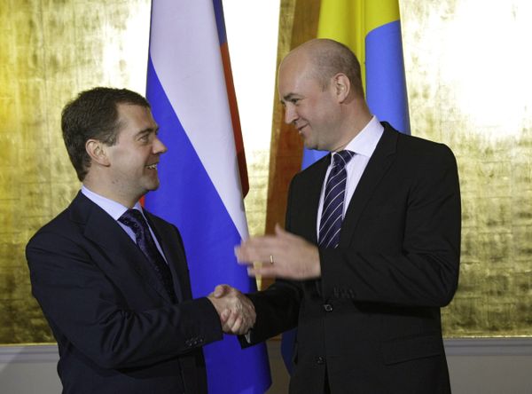 Medvedev set to meet with Swedish PM Reinfeldt as ties 'thaw' Medvedev set to meet with Swedish PM Reinfeldt as ties 'thaw' - Sputnik International