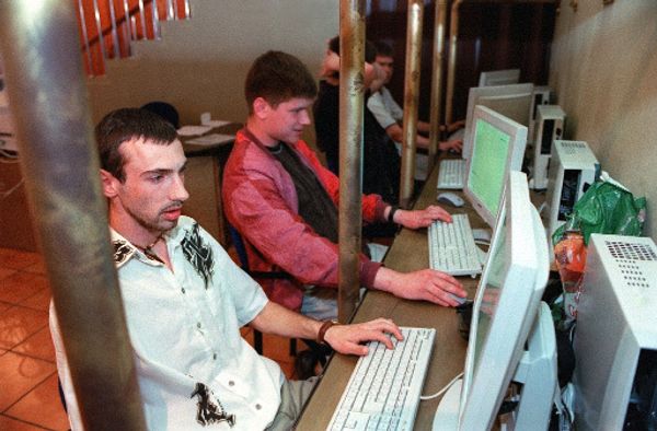  Deceived Russian real-estate investors set up social network site  - Sputnik International