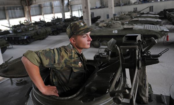 Russian government approves draft deal on joint military base in S.Ossetia  - Sputnik International