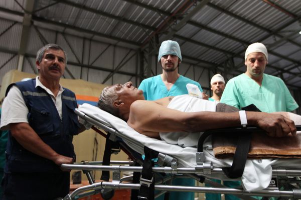  Russian doctors help people affected by Chile earthquake  - Sputnik International