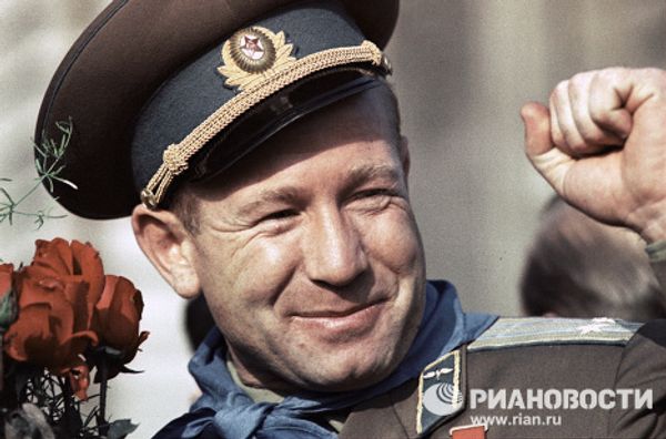 Alexei Leonov – the first person to walk in space - Sputnik International