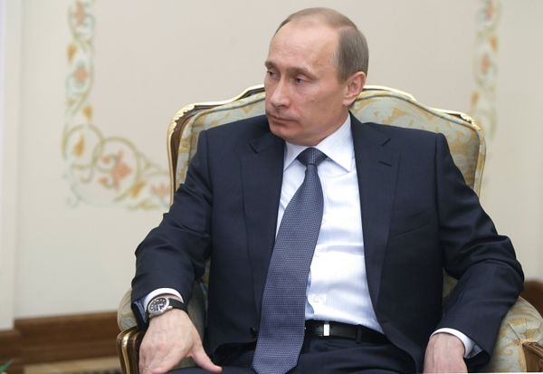 Russian Prime Minister Vladimir Putin meets with US Secretary of State Hillary Clinton in Novo-Ogarevo - Sputnik International