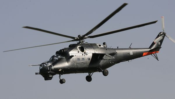 A Mi-35M Hind E attack helicopter - Sputnik International