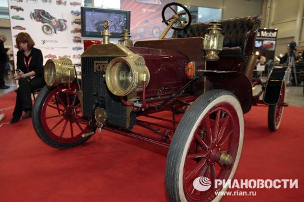 Vintage cars at Oldtimer Gallery exhibition in Moscow Vintage cars at Oldtimer Gallery exhibition in Moscow - Sputnik International