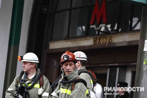 Deadly blast hits Moscow metro - Sputnik International