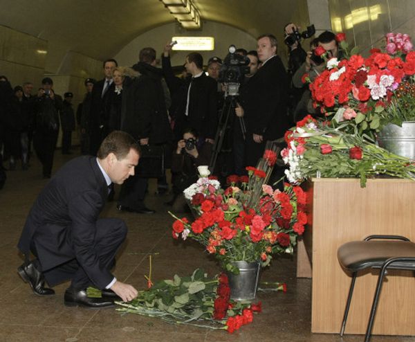 Russian President Dmitry Medvedev visits Lubyanka metro station - Sputnik International
