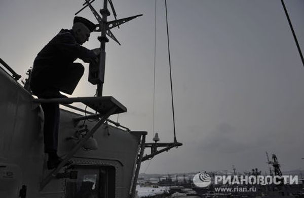 Russia's Pyotr Veliky nuclear-powered cruiser sails on mission in Indian Ocean - Sputnik International