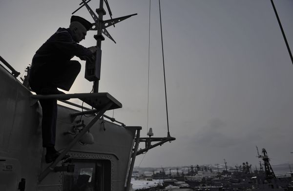 Russia considers buying back missile cruiser Ukraina - Sputnik International