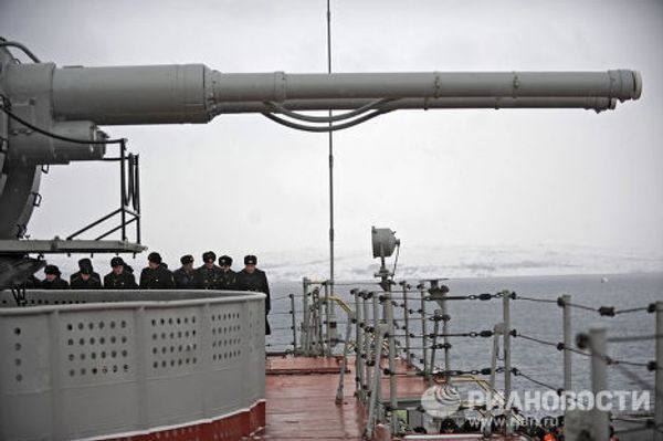 Russia's Pyotr Veliky nuclear-powered cruiser sails on mission in Indian Ocean - Sputnik International