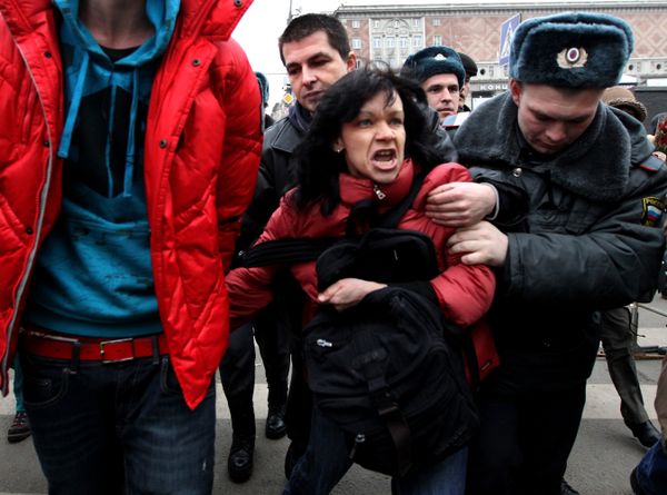 Police detain some 30 protesters in downtown Moscow  - Sputnik International