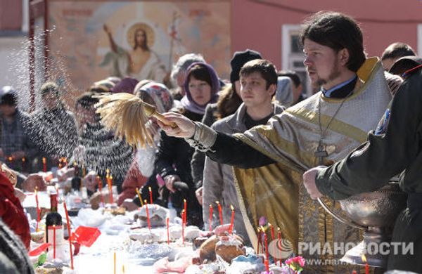 Holy Saturday - preparing for Easter Sunday - Sputnik International