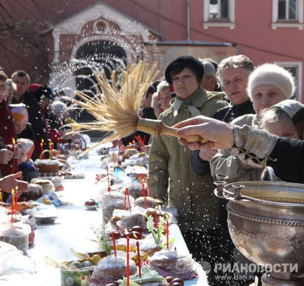 Holy Saturday - preparing for Easter Sunday - Sputnik International
