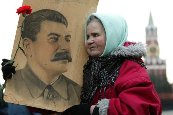 Stalin, who has studied at an Orthodox seminary, supervised the destruction of hundreds of churches - Sputnik International
