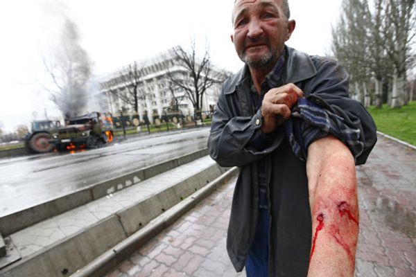 Protesters and opposition clash in Bishkek - Sputnik International
