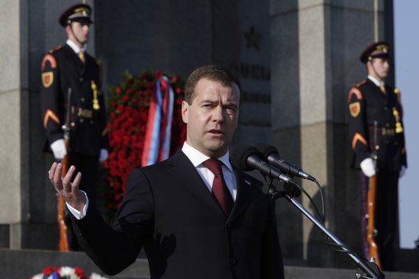 Dmitry Medvedev - Sputnik International