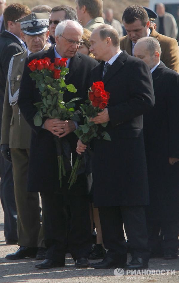 Russia pays last respects to Polish President Lech Kaczynski  - Sputnik International