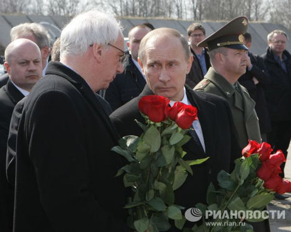 Russia pays last respects to Polish President Lech Kaczynski  - Sputnik International