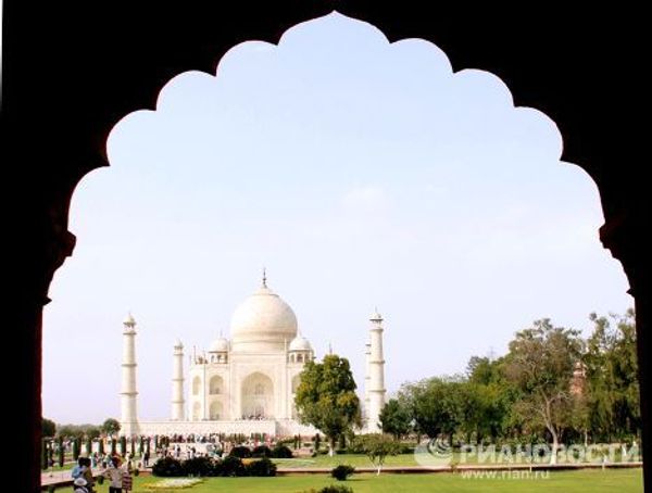 Taj Mahal. A white marble mystery on the Yamuna River Taj Mahal. A white marble mystery on the Yamuna River - Sputnik International