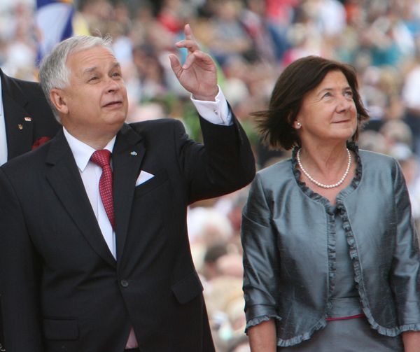 Lech Kaczynski and his wife Maria Lech Kaczynski and his wife Maria - Sputnik International