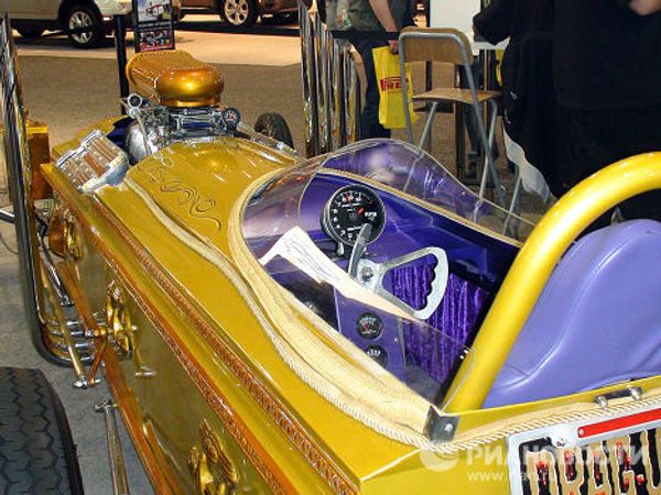 The Batmobile and other outlandish vehicles at the New-York car show - Sputnik International