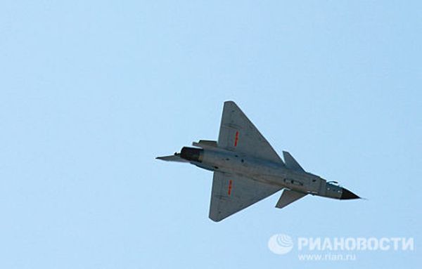 China unveils J-10 fighter - Sputnik International