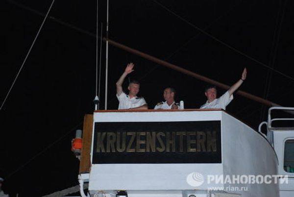 Russian sailing ship Kruzenshtern in Havana - Sputnik International