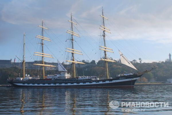 Russian sailing ship Kruzenshtern in Havana - Sputnik International
