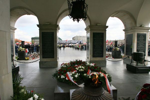 Poland pays last respect to President Lech Kaczynski and his wife Maria - Sputnik International