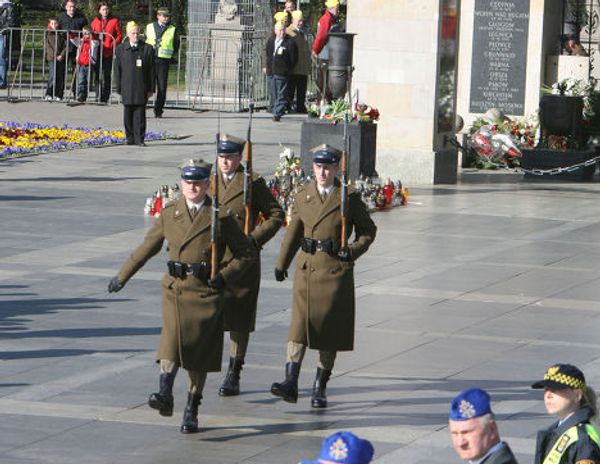 Poland pays last respect to President Lech Kaczynski and his wife Maria - Sputnik International