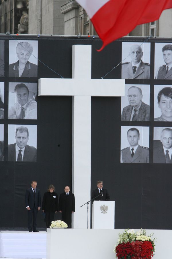 Poland pays last respect to President Lech Kaczynski and his wife Maria - Sputnik International