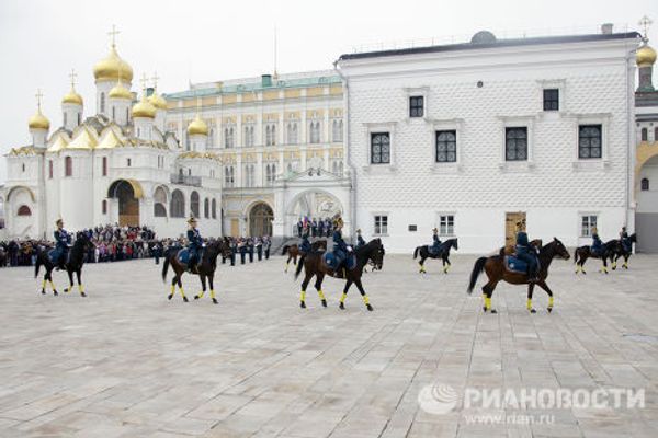 Foot and horse guards: What the Presidential Regiment is capable of  - Sputnik International