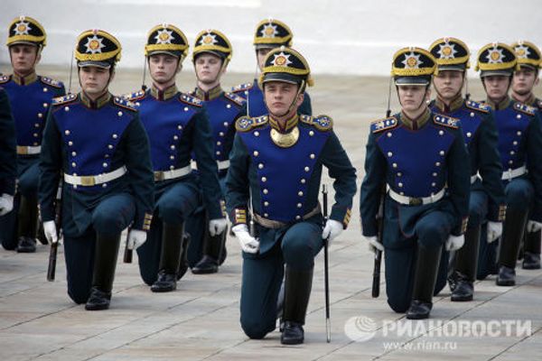 Foot and horse guards: What the Presidential Regiment is capable of  - Sputnik International