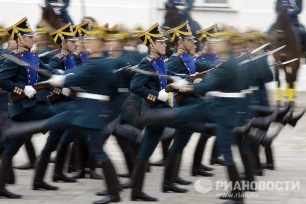 Foot and horse guards: What the Presidential Regiment is capable of  - Sputnik International
