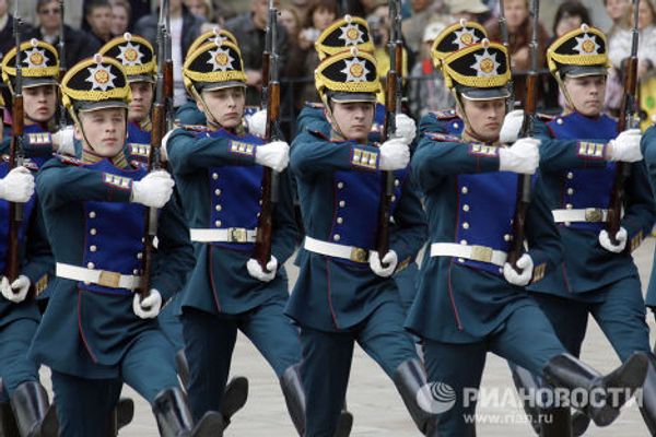Foot and horse guards: What the Presidential Regiment is capable of  - Sputnik International